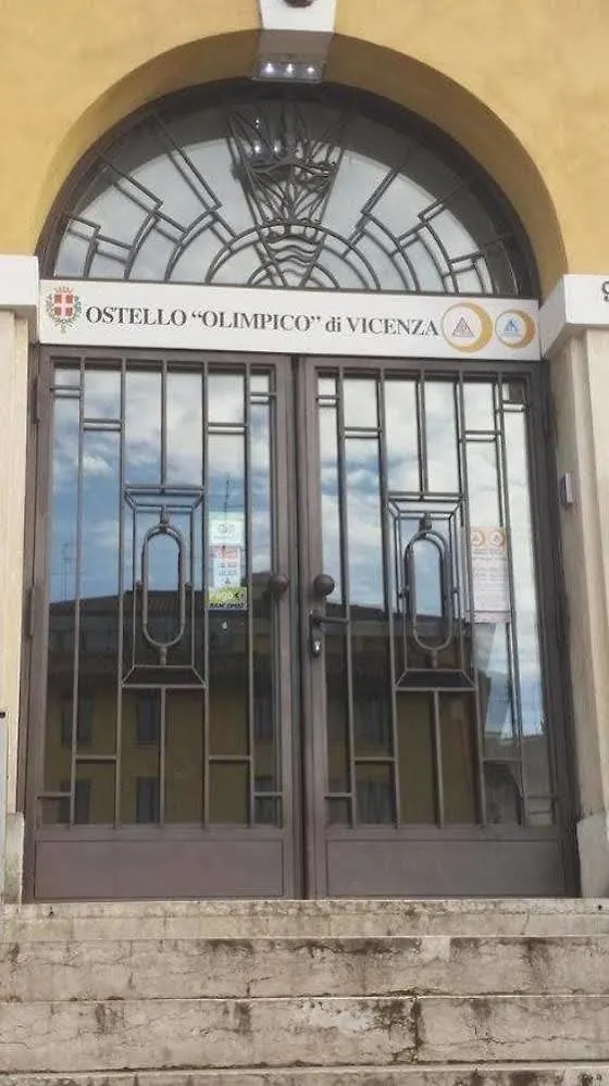 Ostello Di فيتشنزا إيطاليا