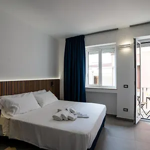https://humboldt-luxury-room-taormina.taorminaitalyhotels.com